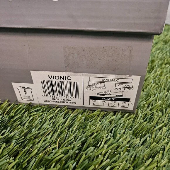 Vionic Women’s Mahalo Slip-On Sneakers – Light Grey Suede – Size 5M – NIB 👟✨ - Picture 6 of 6